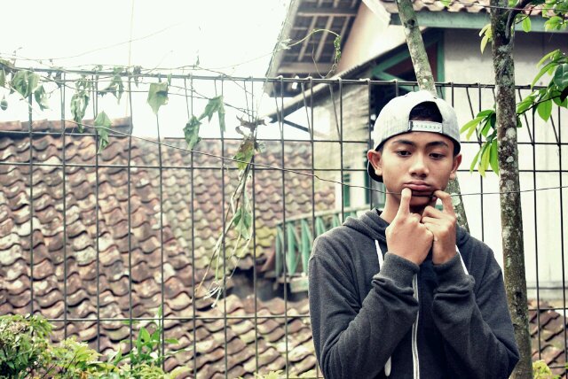 KEEP BRUTAL\DC/!