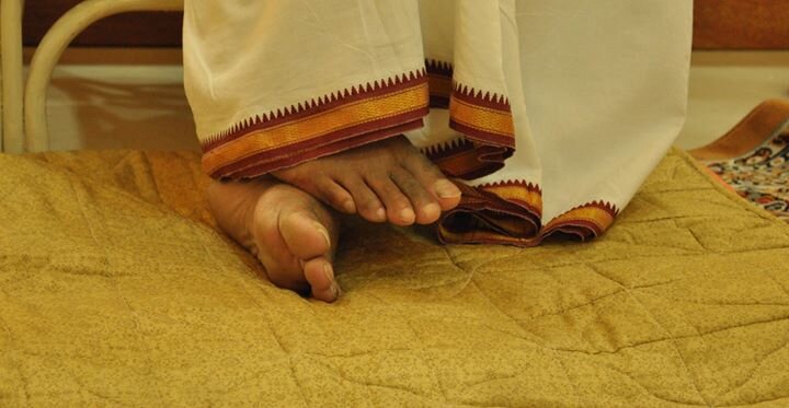 This soul lives under the Grace and Right Feet of Rajyogi Sadguru Mohanji. I Do not exist. Nothing exists. Only HE Exists. ~ OM ~