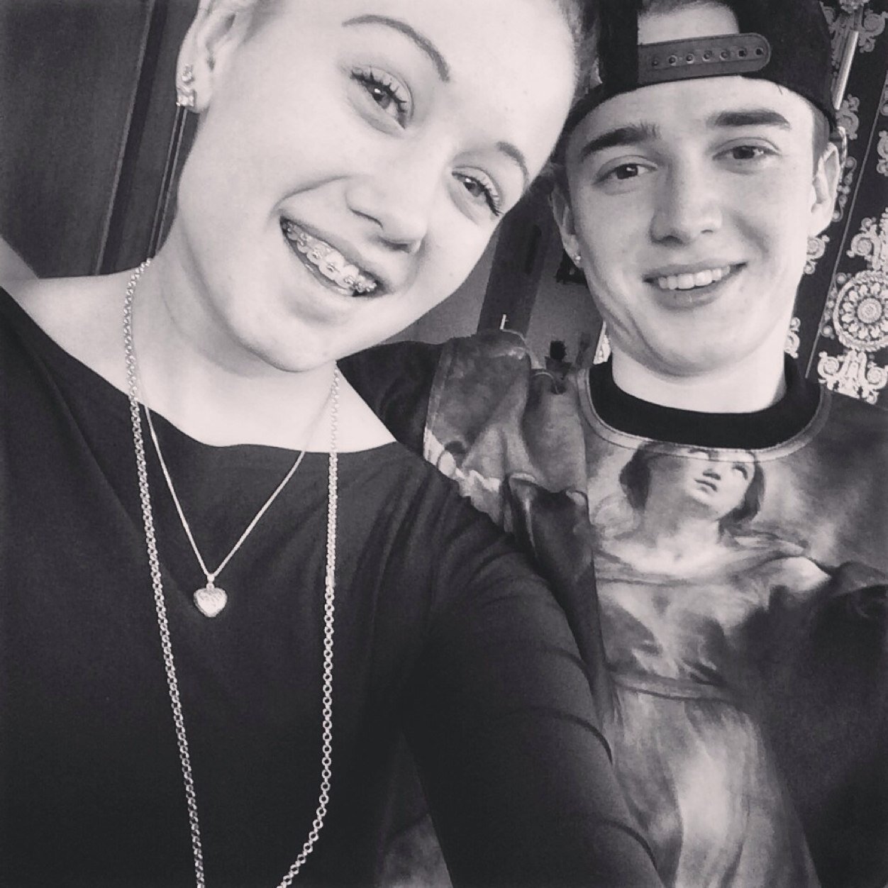 boo i love you , you mean a lot to me ! ma perfect love hihi. kusjess je meisje ♥