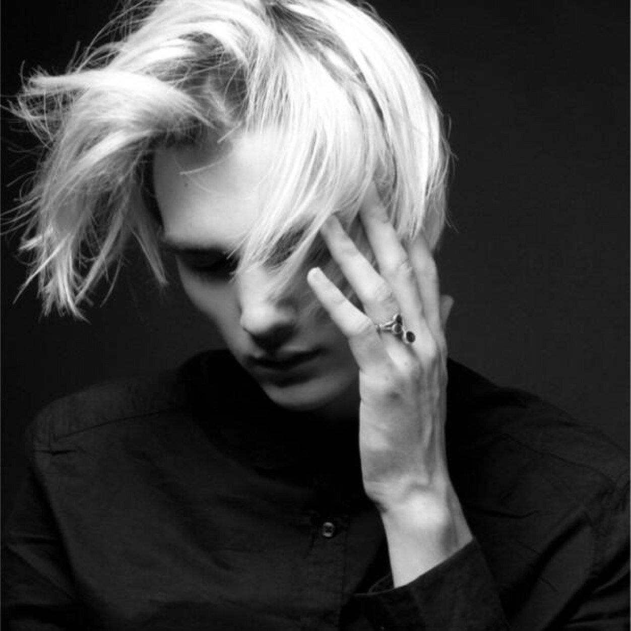 Deep into that darkness peering, long I stood there wondering, fearing, doubting, dreaming  || 18+ RP. Gay. Older brother of @hislittleminx and @adelphiprodotis