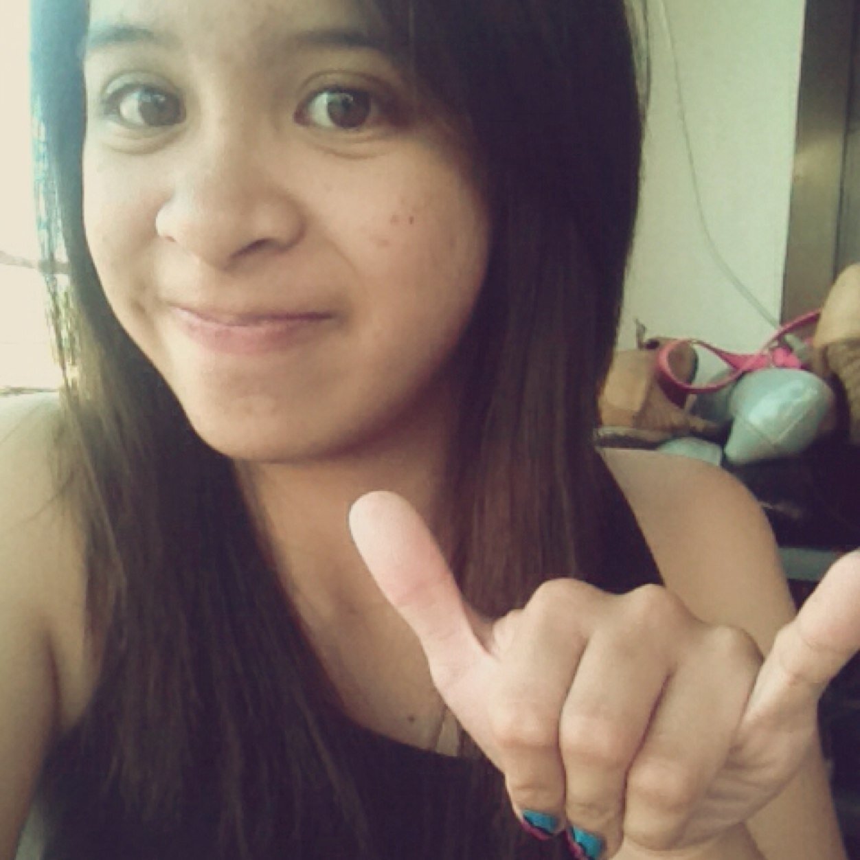 Hi. Follow back niyo po ako. Thankyou :)