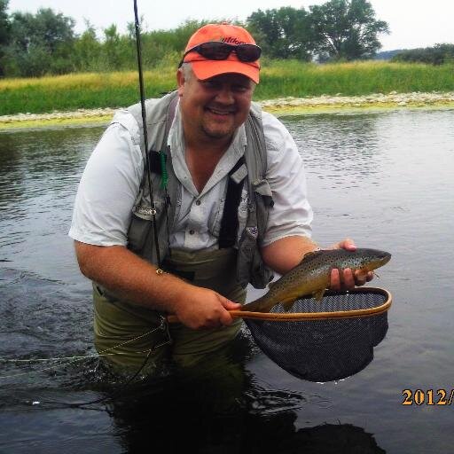 Marketing professional, habitat manager, outdoorsman, interest in wild edibles and medicinals, volunteer, birding enthusiast and BWCA fanatic.