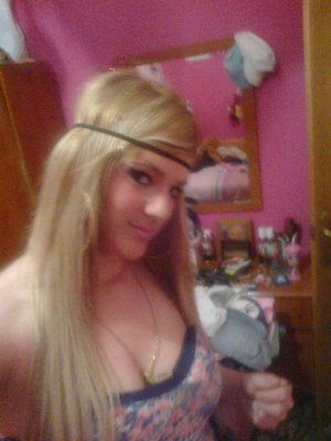 ETiriya's profile picture. 