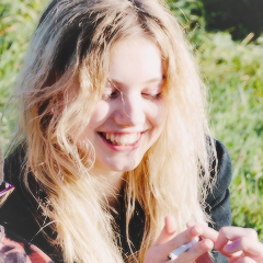 flwpatch's profile picture. o oliver ja pegou metade da serie e nao deu nem uns beijinhos na felicity olha como vc acha que eu me sinto sendo fã dessa palhaçada???