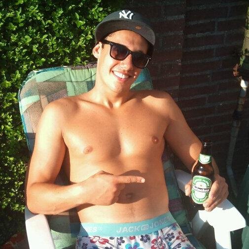 NickdeRuyter22's profile picture. Dutch Guy * Live, Laugh, Love * Levensgenieter, zo gek als een deur *