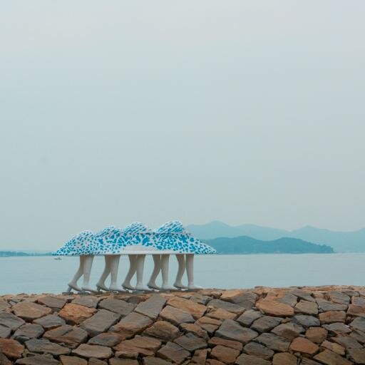 travel journalist from Hong Kong;
One's destination is never a place, but a new way of seeing things.-Henry Miller
「旅行是為了迷路，迷路是為了遇見美好。」馬家輝