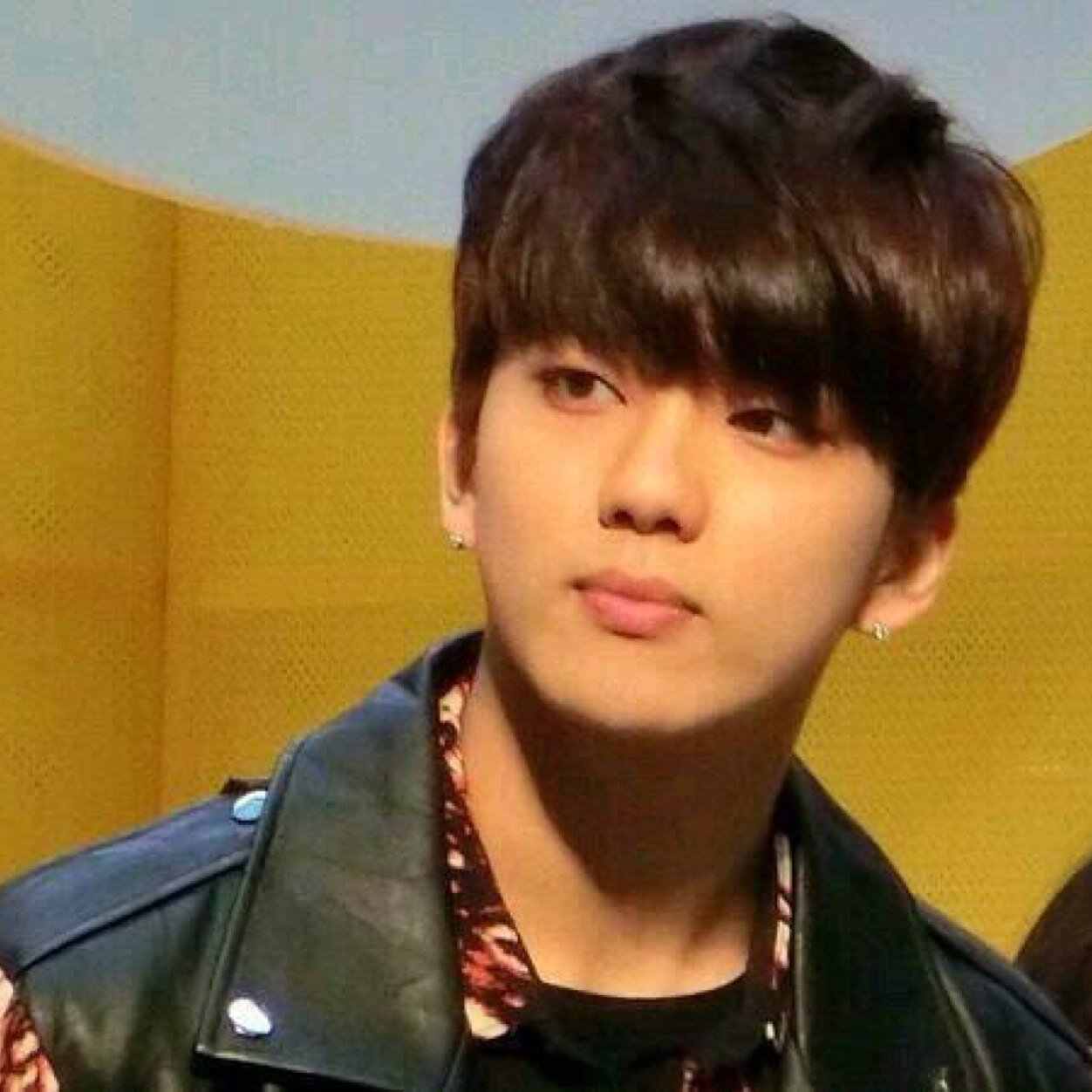 ยองแจจจจจจจ รักมากกก หวงมาก เอาเมนไว้บนหิ้ง ไปสะดึ้ง กะเมมเบอร์