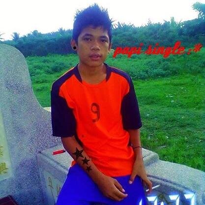 pecinta sepakbola, dan fans di @one stop football
