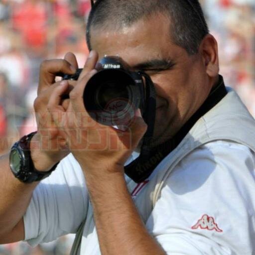 Yo se que no soy perfecto, ni reclamo serlo... pero antes de comenzar a señalarme con tus dedos, asegúrate que tus manos estén limpias.