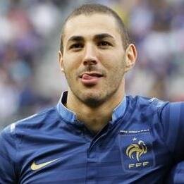 Wsh c karimme, si tm mon krane ki brille follo moa sinn nike ta mér ! Je jou on attak o  realdo madride e chui for méme. Compte parodick