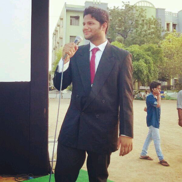 height from ground-5feet 8.5inches(178cms)
chest-42,biceps-16
six-pack status-coming soon
hacking status-got bored!!,
flirting status-started(beware girlz)