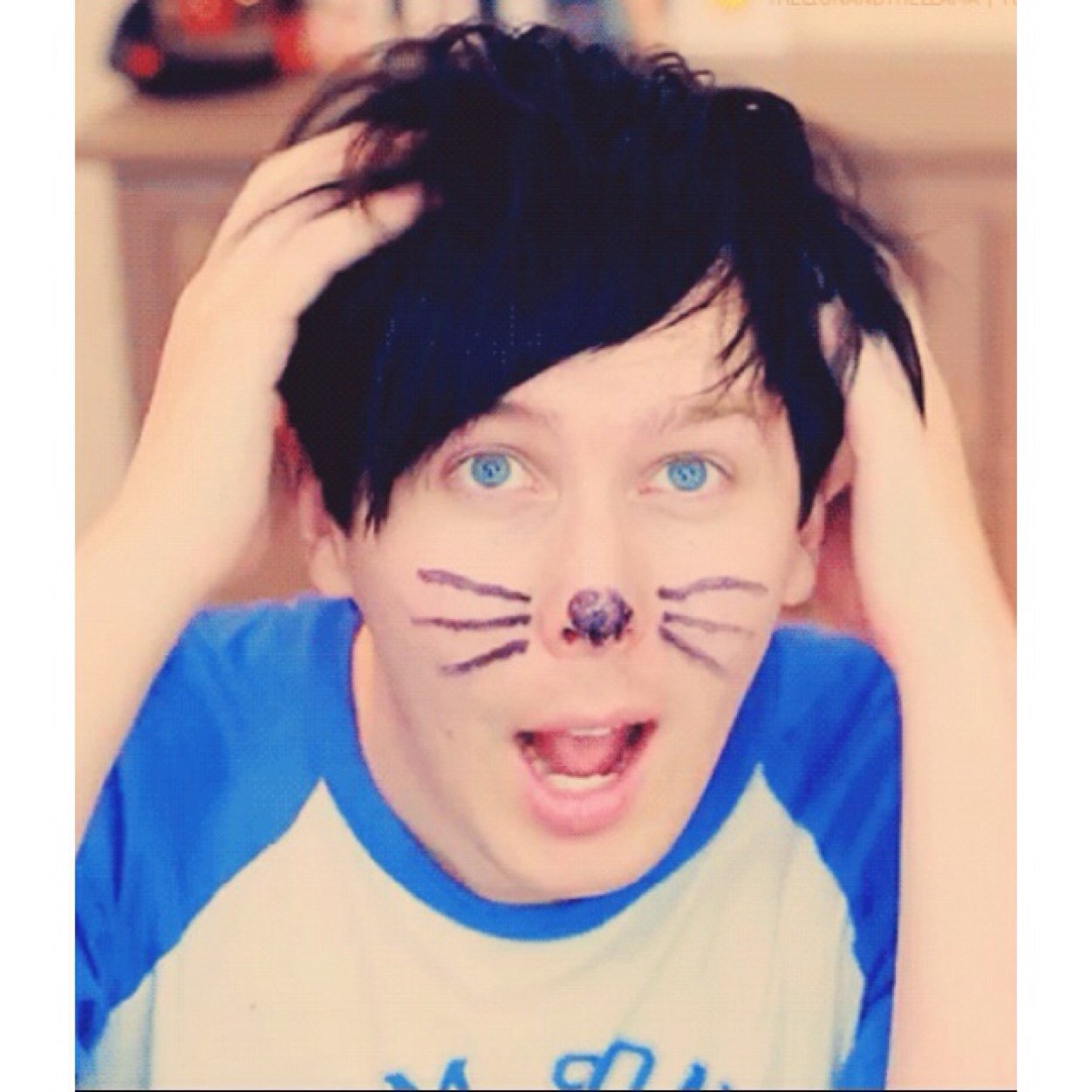 wtf_howell's profile picture. follow @_lilyella