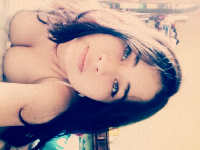 FanyVibes's profile picture. 