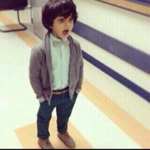 من لا يفرح لِـ سعادتك لا تحزن لِـ رحيله .! ..