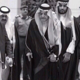 لست ممن يفتخرون بالانساب ويكفيني فخرا انني لعائله ودوله قائدها الملك عبد الله حفضه الله /حسابي الرسمي الوحيد هنا
