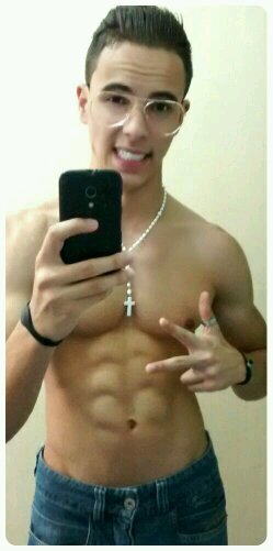 Estou aqui para VIVER, CAIR, APRENDER E SEGUIR SEMPRE EM FRENTE.