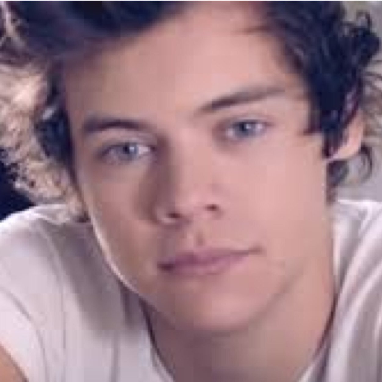 @harry_styles be my 1/5 please