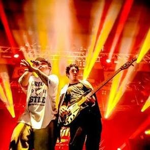 Charlie Brown amor eterno, Charlie Brown de pai pra filho ♪♩ Twitter em homenagem a banda Charlie Brown Jr - Salve familia CBJR ✌
