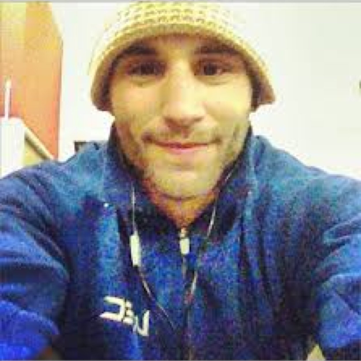 Eat.Sleep.Gym.
22, physiotherapist. 
New to this, follow back ;)