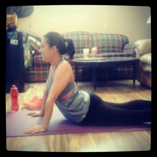 Massage Therapy student trying to balance fitness&school. 107 lbs 5'1 petite/fit. #Vegetarian
 ~I train like a beast to look like a beauty~
 avi is me.