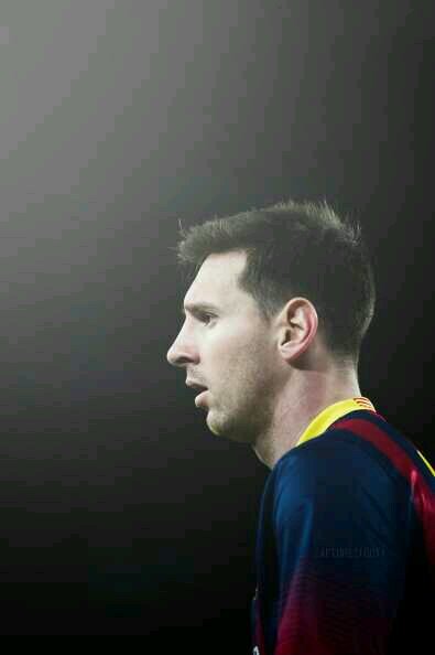 Follow to see the latest pictures of FC Barcelona and to see the latest news.