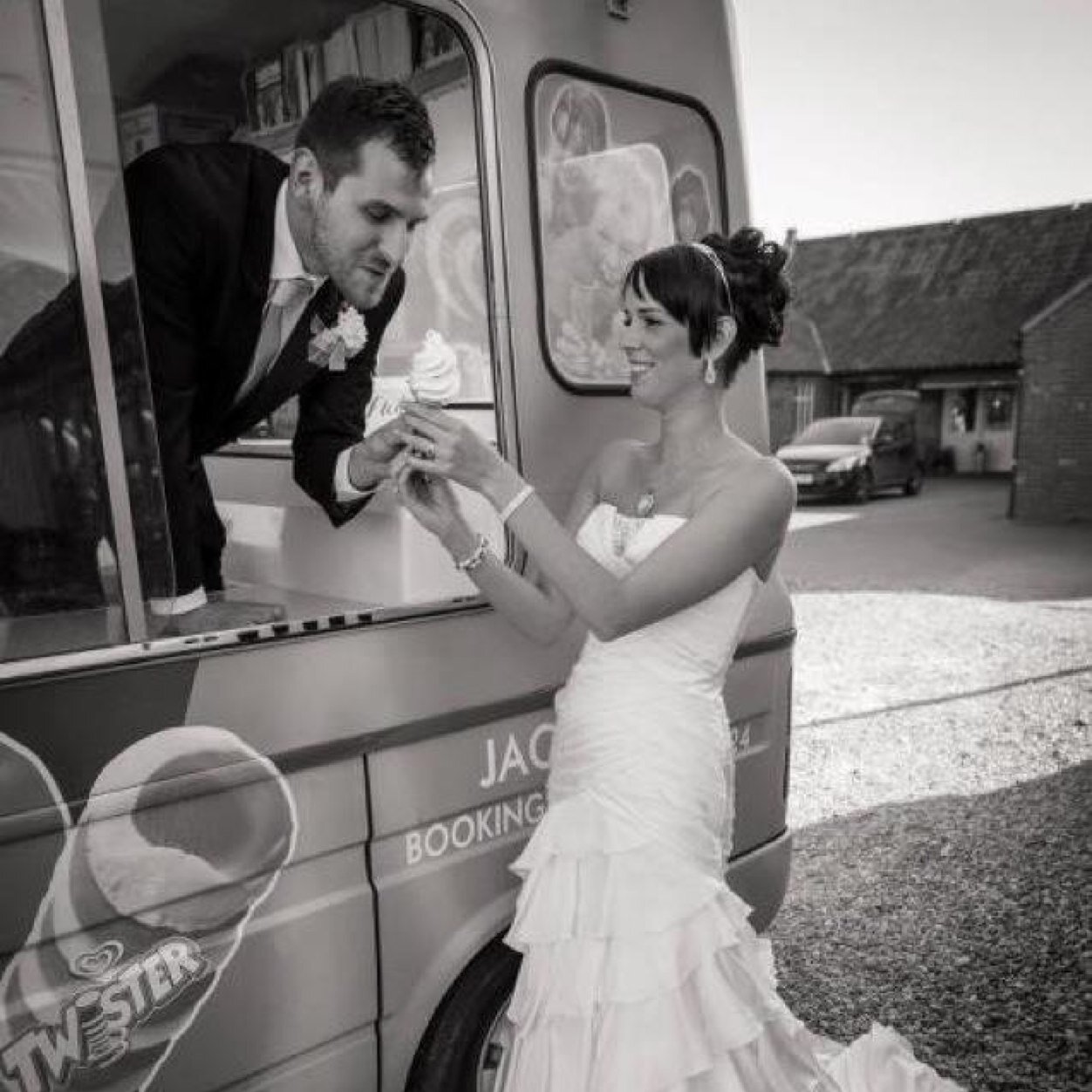 Ice Cream van hire for any event in Norwich Norfolk area. 
Call to book 07920820424