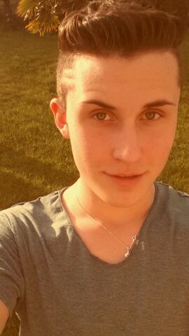 Askip je part pour Los Angeles 3 Semaines arrrrrgghhhhtt darrreee♂♂
