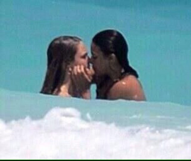 'Proving that Cara Delevingne is gay.' Mission accomplished - Mara is official