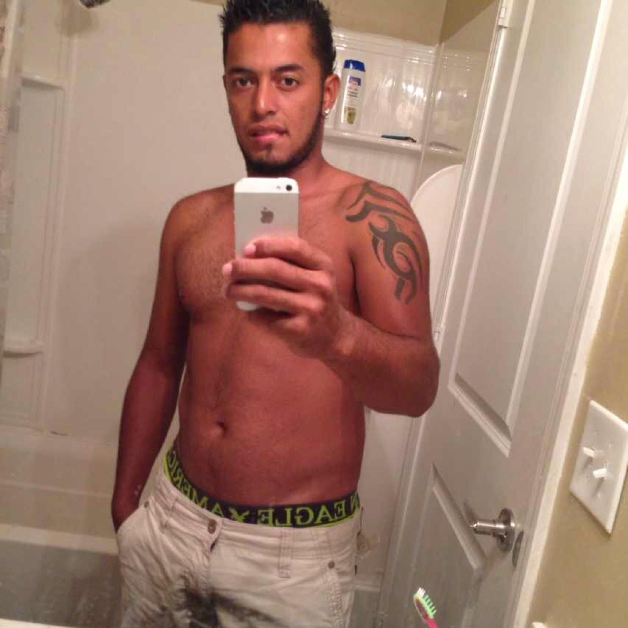 josue89602644's profile picture. 