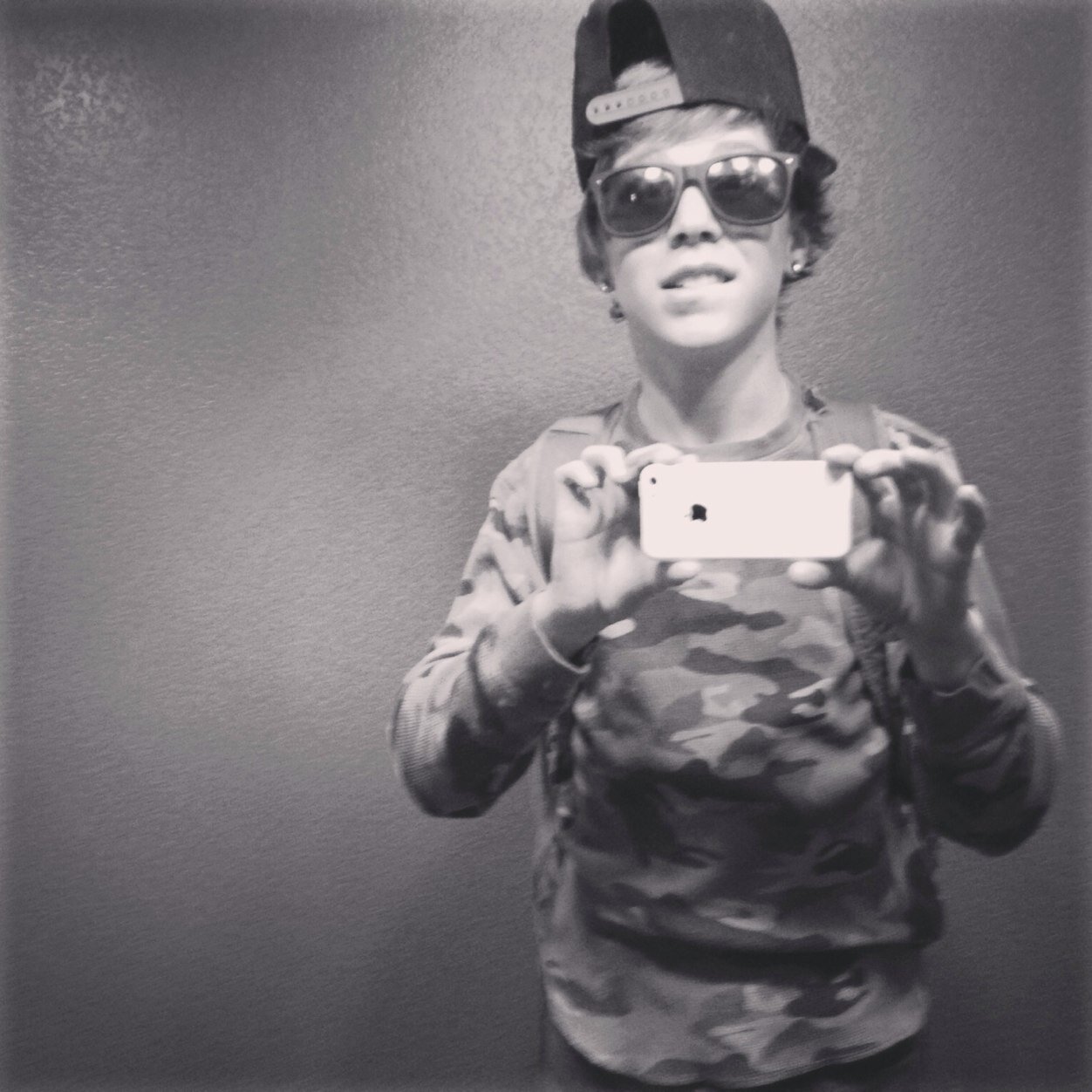 Dunhill1Dunhill's profile picture. Rest in peace Ethan.  I love you and will forever miss you bro.  


9-11-13
 I love my girlfriend Jayme.  ❤️ 

Follow me and ill follow back