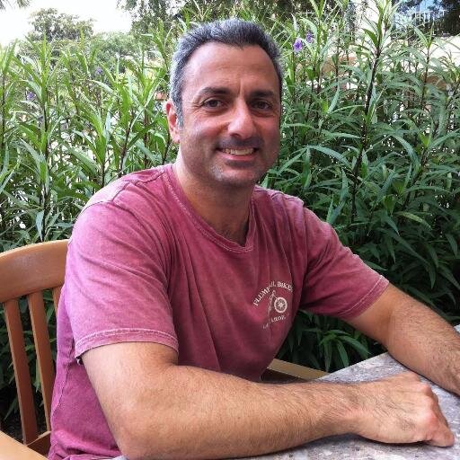 Hadi Aboukhater works as an executive level consultant. With almost 20 years experience in business development, he now focuses on reverse merger transactions.