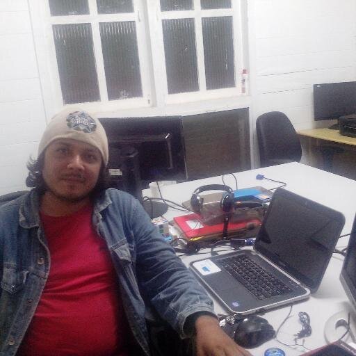 Programador Delphi, PHP, entusiasta SCRUM, estudante e pesquisador de Ciências da Computação, CEO da Dimention Softwares e Marketing Digital.