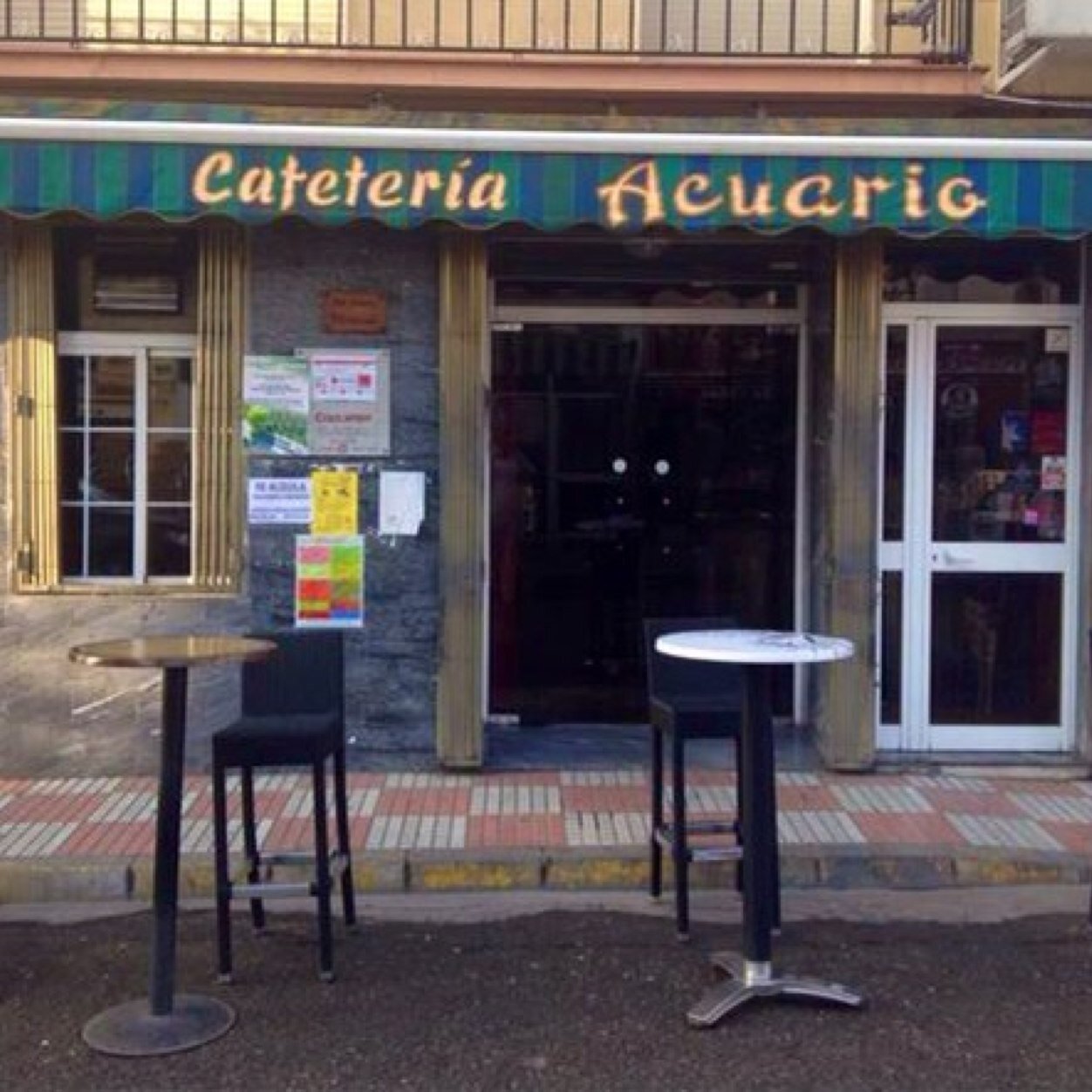 Restaurante cafetería bar Acuario
Contacto: 957570085