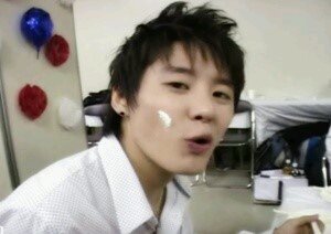 아무리 감추려 애써도 새어나오는 빛처럼..^^ @1215thexiahtic XIA랑 준수 덕후