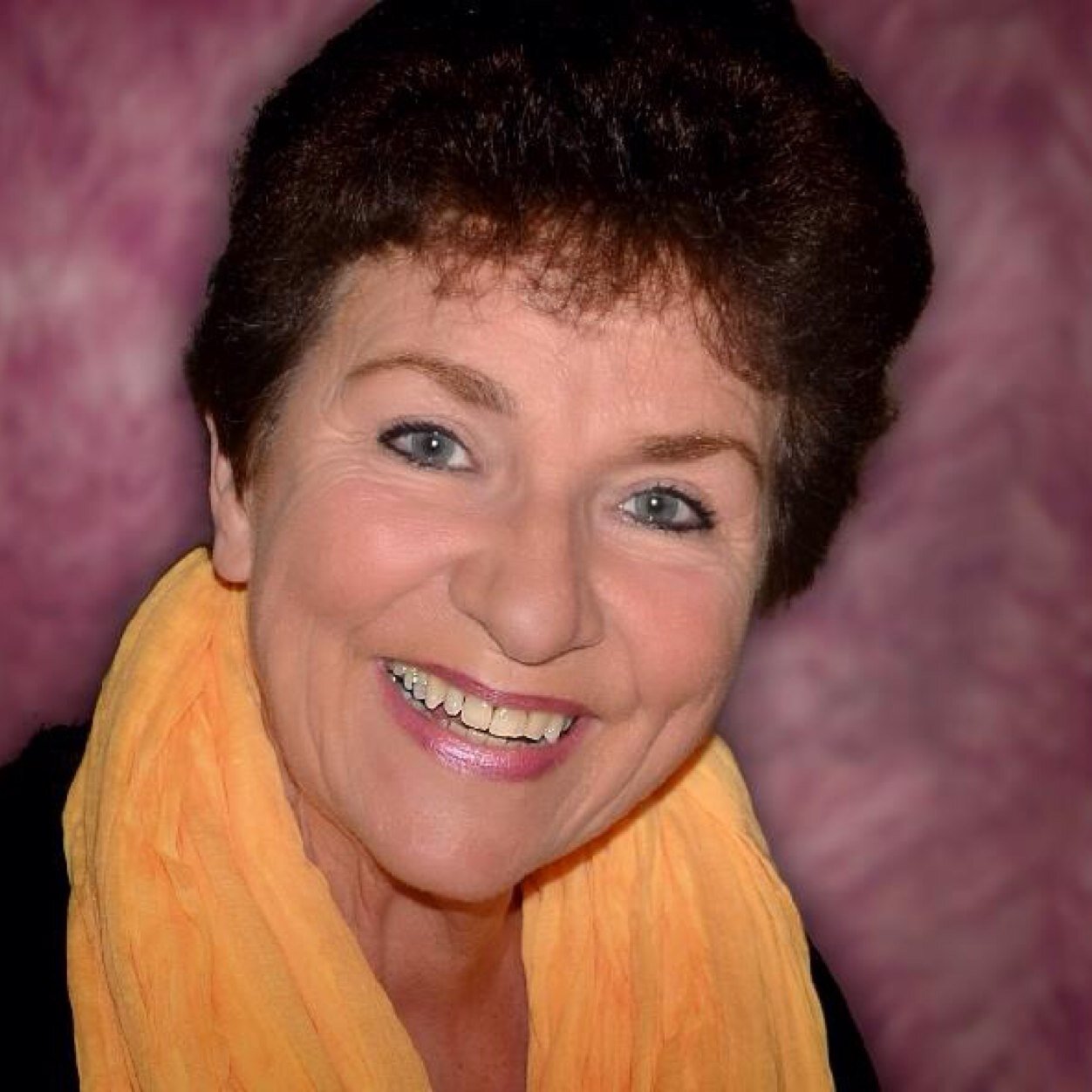 yvonne_schnell's profile picture. 