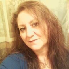 raevynn12's profile picture. 