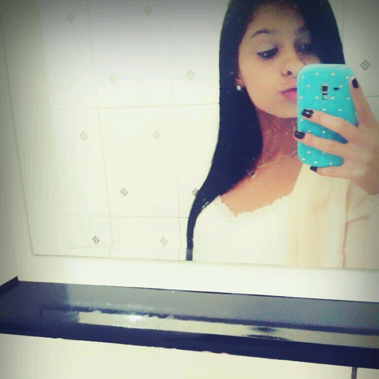 . . eu so quero a paz de jah nós corações dos meus irmãos♡