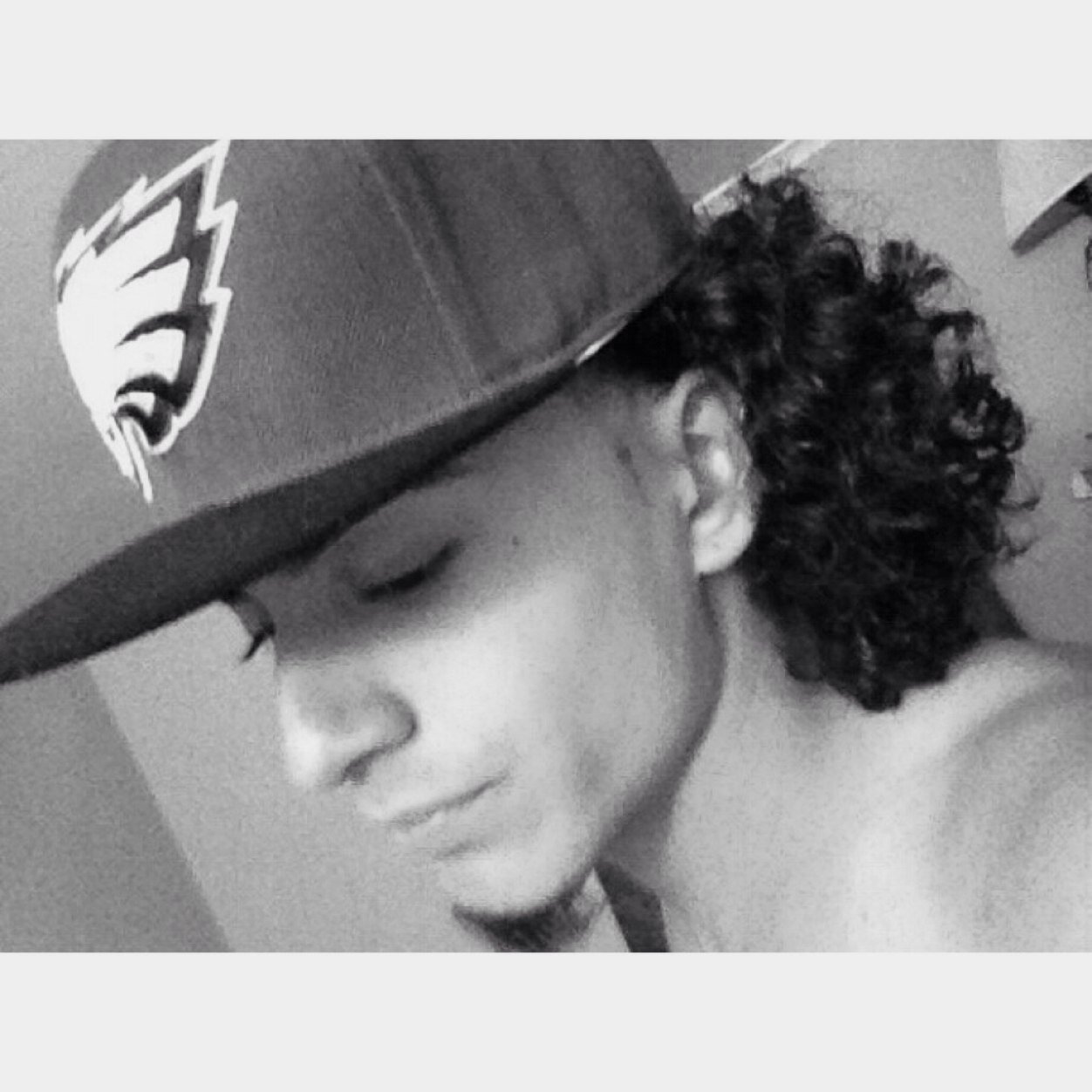 SoloJayyy's profile picture. | #SNEAKERHEAD | Jokingly Serious | Sport Freak⚽️⚾️ |