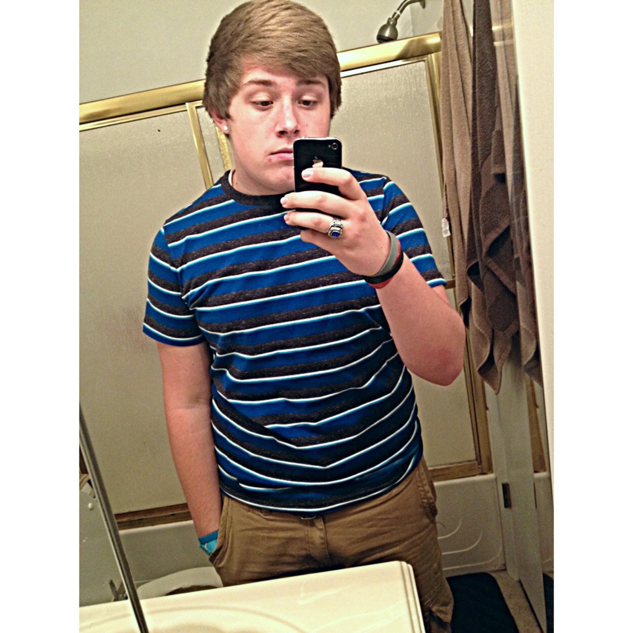 thetannerj's profile picture. DONT FOLLOW THIS TWITTER, i got my other twitter back. FOLLOW @itstannerj_ thank you.