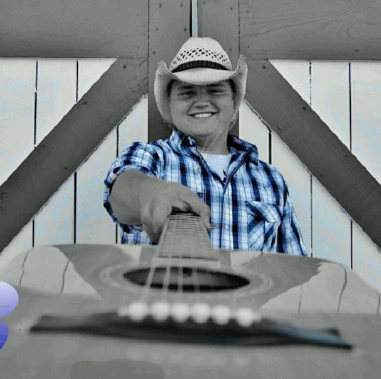 just a christian country boy musician from Bama!!!! #rolltide #teamholyghost #musicman