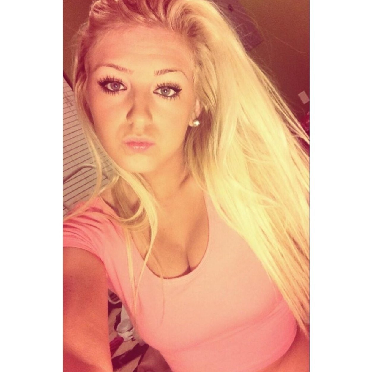 Ellenabroooke's profile picture. so lucky