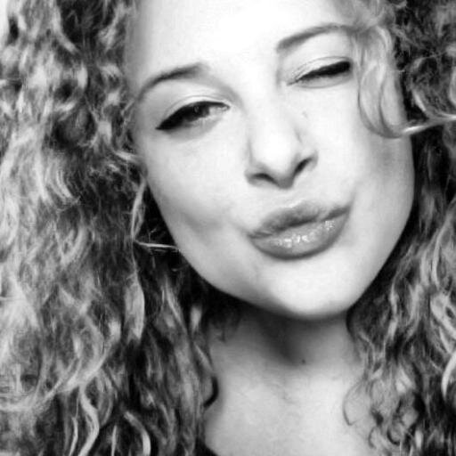 AliceRavezzani's profile picture. Art director appassionata di scrittura e fotografia.