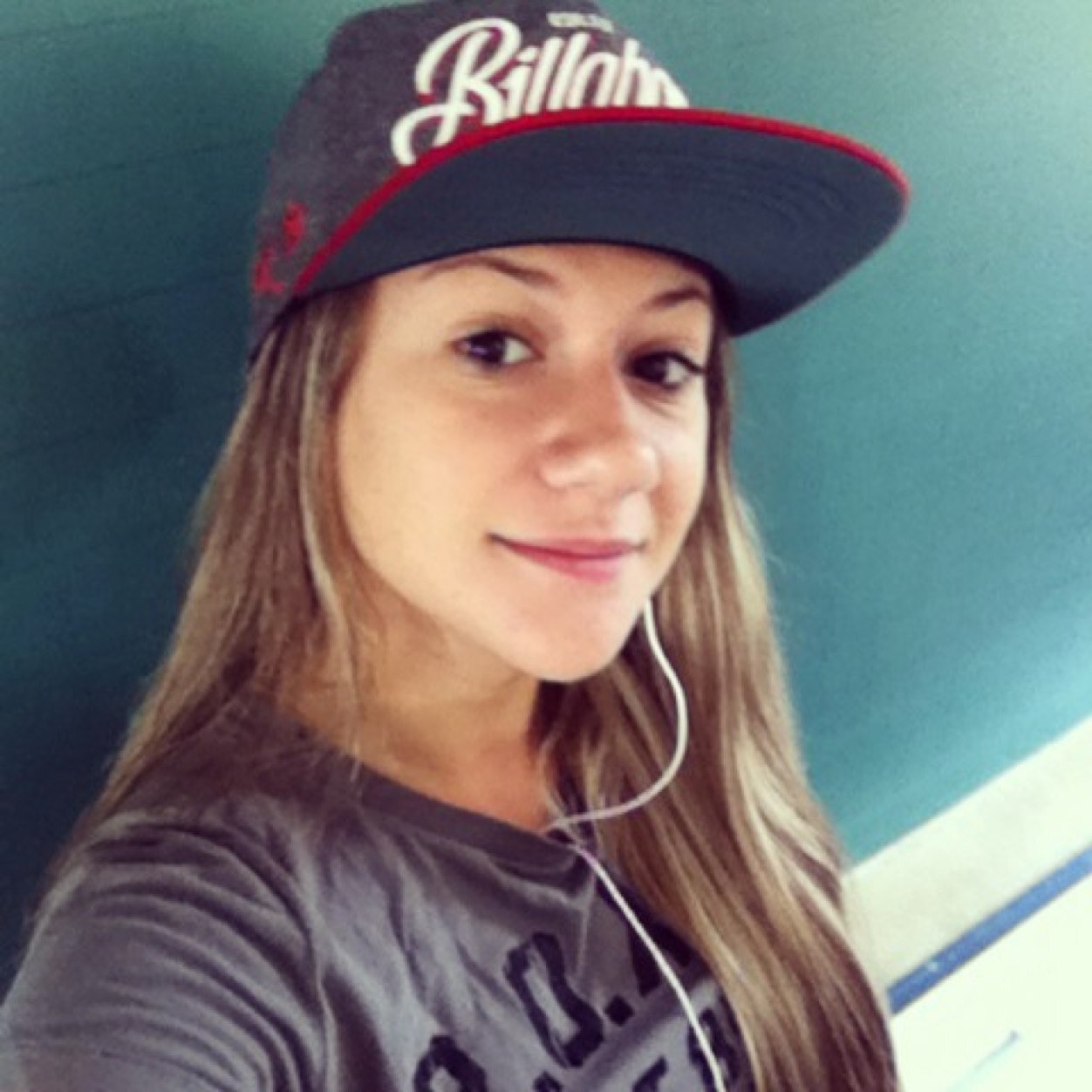 as vezes temos que fechar os olhos e seguir em frente sem medo algum,superando obstáculos e conquistando vitórias. Kalissa Bornhausen