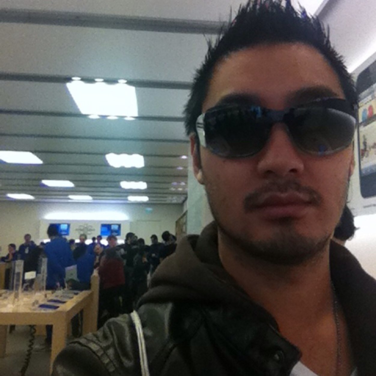 2niteshow's profile picture. 