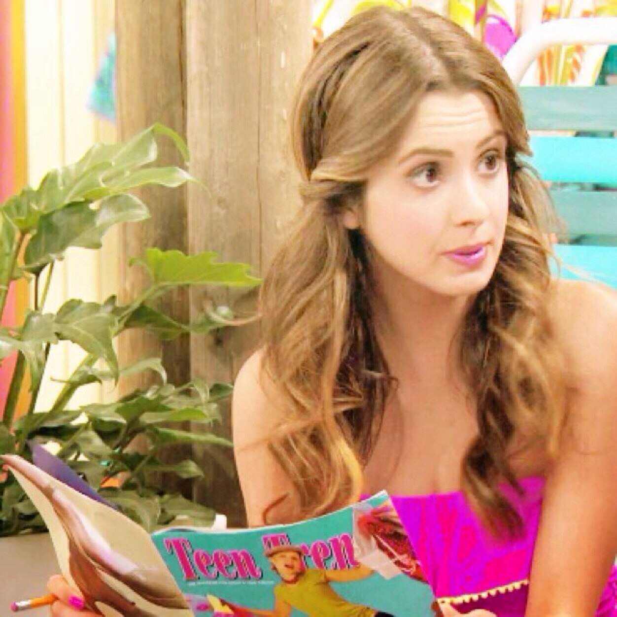 I'm Ally Dawson. I like to write songs. I like pickles. Did I mention I was #taken by @ImAustin_MoonRP ;)