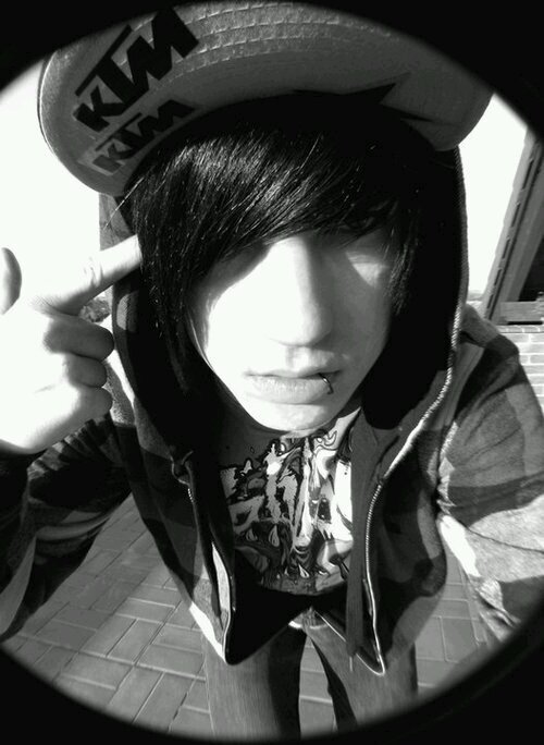 BrianWizard's profile picture. hi im brian im 10 #rp and a wizard in training.. hoping to get stronger i have no family.