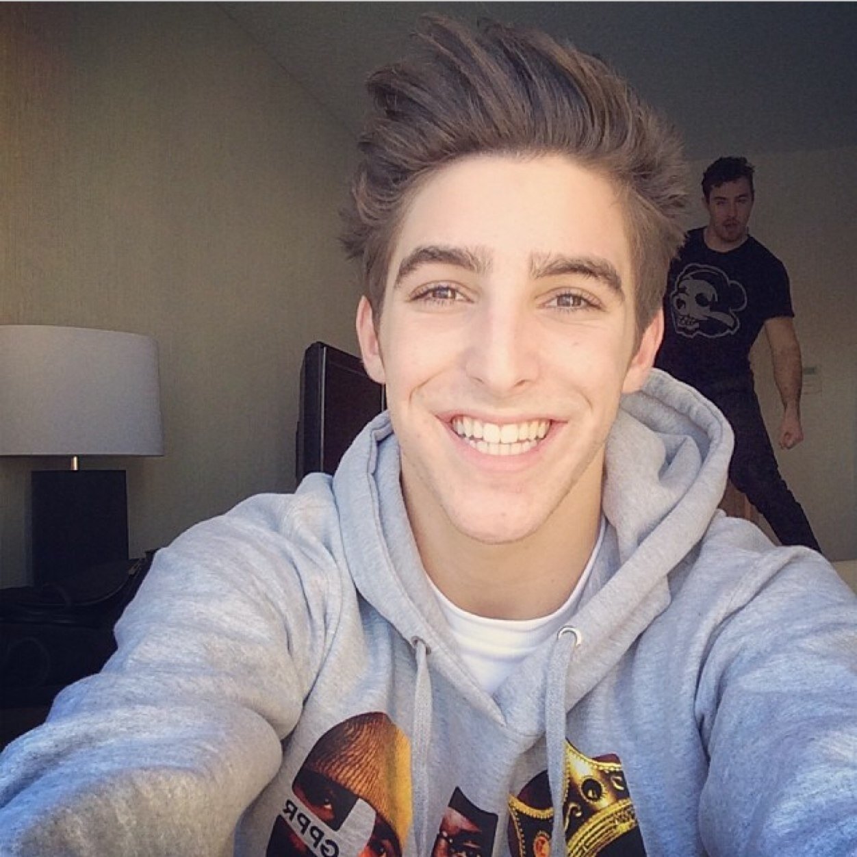 i just gave you a free follow so please go follow @karaa_mahone @karaa_mahone @karaa_mahone and ill give you a virtual hug