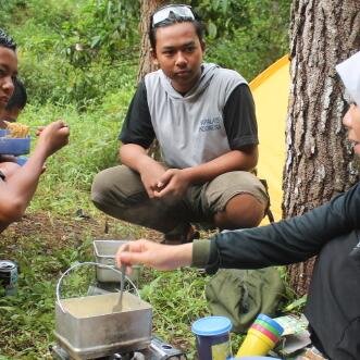 dermawanbudion1's profile picture. pelajar di smkn 4 malang, grasstracker indonesia, lajang, orang yang peduli tentang alam, gitarist Ganja oi, Anggota Tetap Dikomunitas Taring Babi Marjinal punk