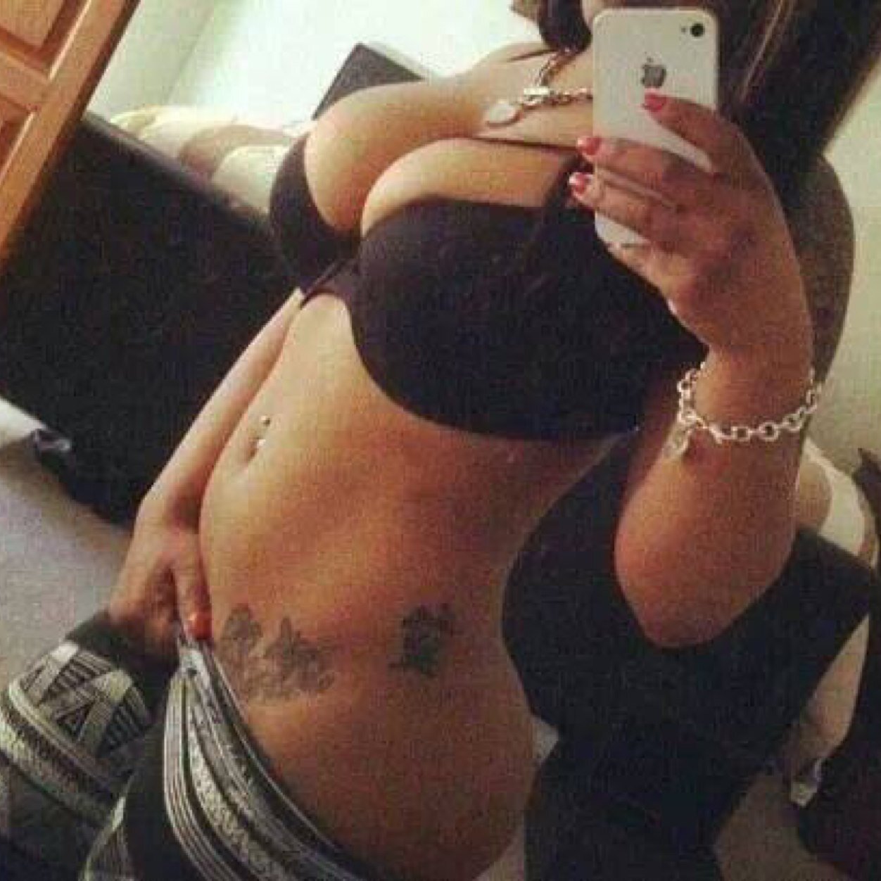 ✞ 22 .single. Queen bee✞