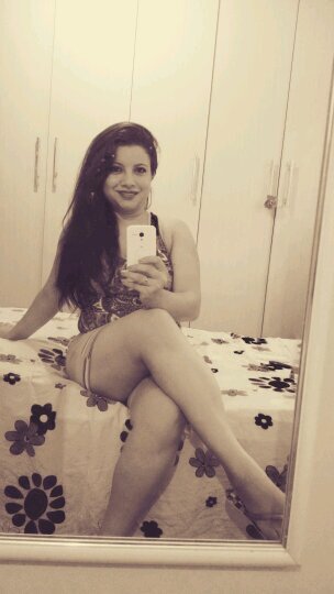 Um dia vc vai descobrir que perdeu um DIAMANTE,enquanto se ocupava com a ilusão de  PEDRAS FALSAS!!!...Pense nisso ; )